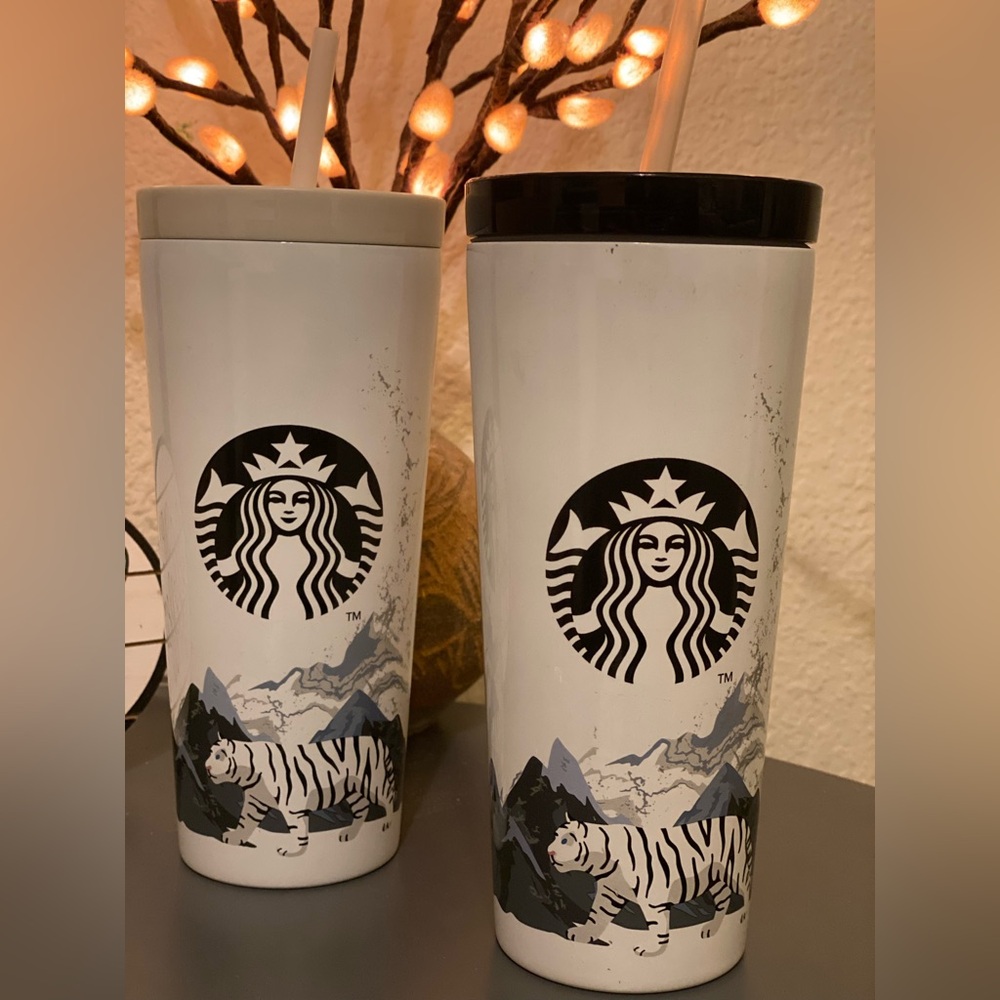 Bundle of 2 Starbucks tumblers